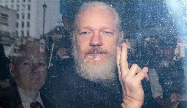 La persecuzione e diffamazione collettiva internazionale contro Julian Assange e WikiLeaks – Parte I